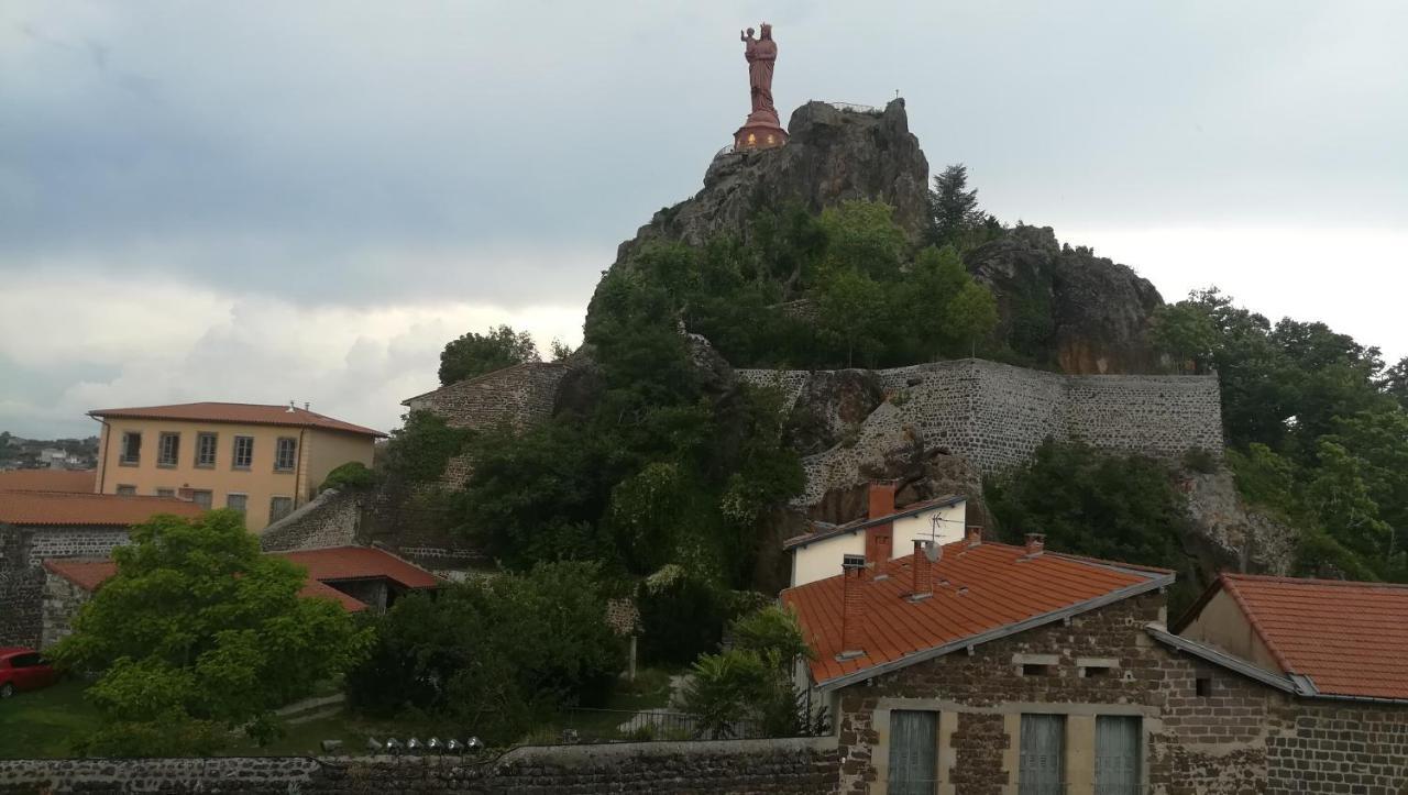 Chambres D'Hotes La Prevote - Ancien Couvent Contre La Cathedrale Le Puy-en-Velay 外观 照片
